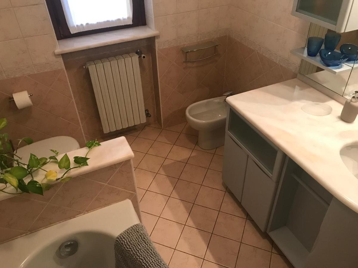 Apartament La Casa Del Melograno Alba  Zewnętrze zdjęcie