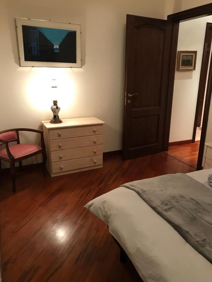 Apartament La Casa Del Melograno Alba  Zewnętrze zdjęcie