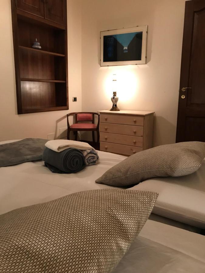 Apartament La Casa Del Melograno Alba  Zewnętrze zdjęcie